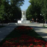 Свежевосстановленный фонтан в парке Орленок в Воронеже фото